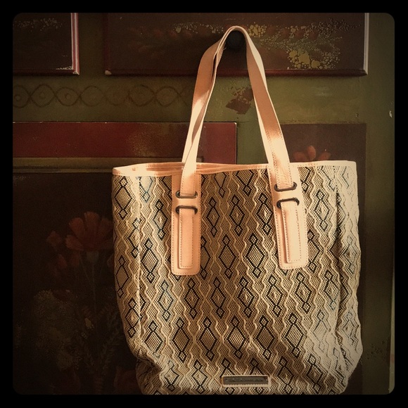 Beautiful BCBG Bag - Picture 1 of 8